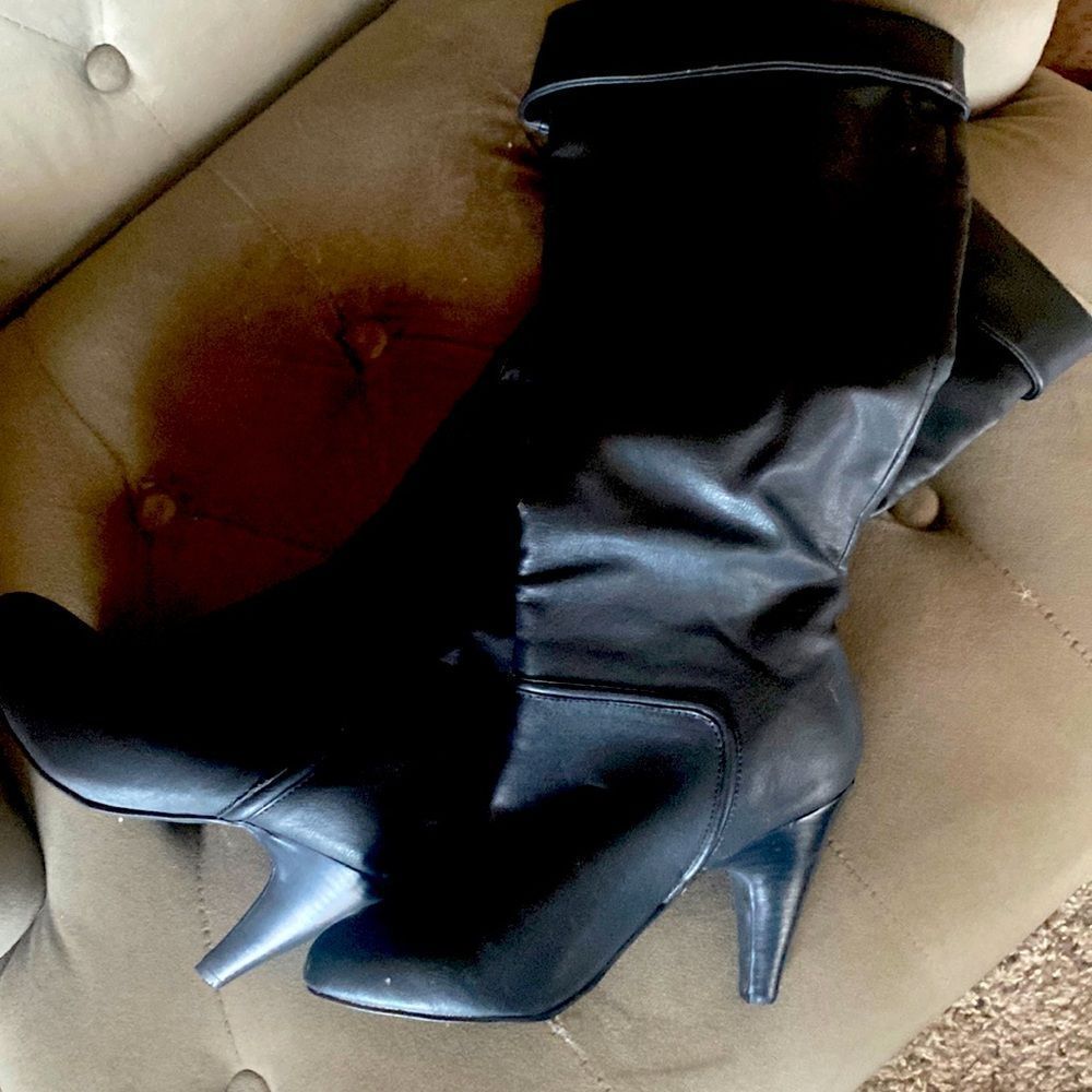 Victoria’s Secret Colin Stuart leather man made boots 5B
